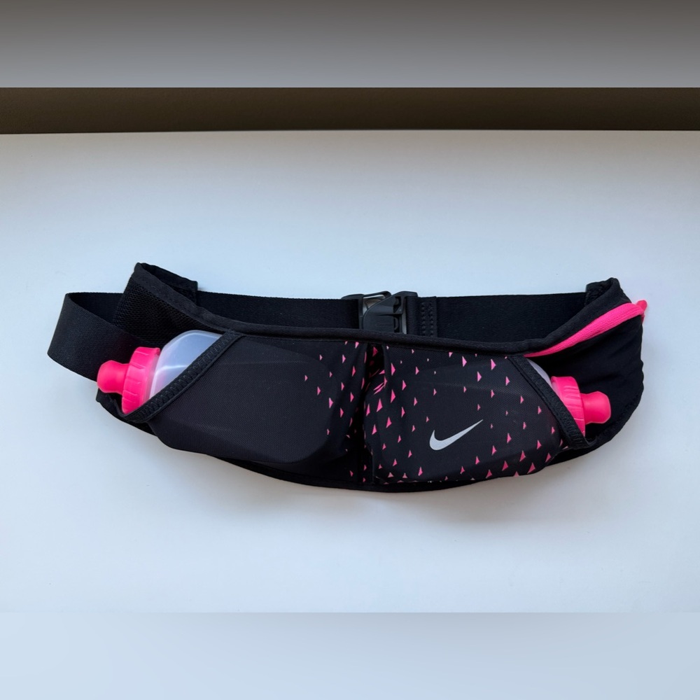 BNWOT Nike Double Pocket Flask Running Belt 600mL/20oz